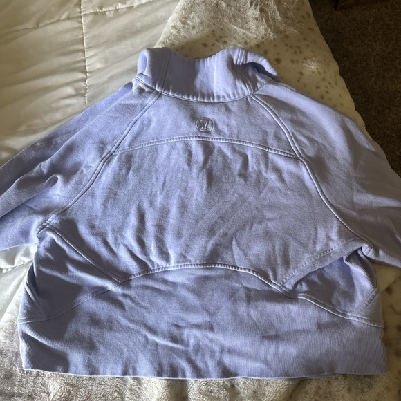 M/L Lululemon half zip - Picture 2 of 6